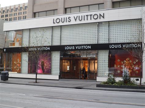 louis vuitton canada.